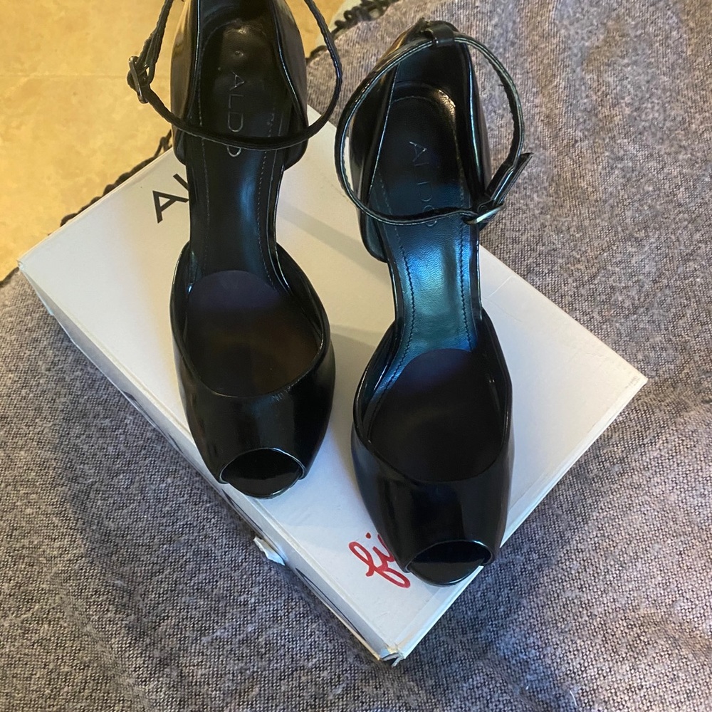 Aldo black heels